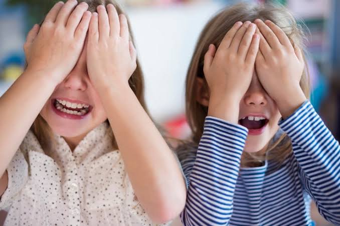 Emocionalna inteligencija kod dece: Kako je prepoznati, razvijati i podržati